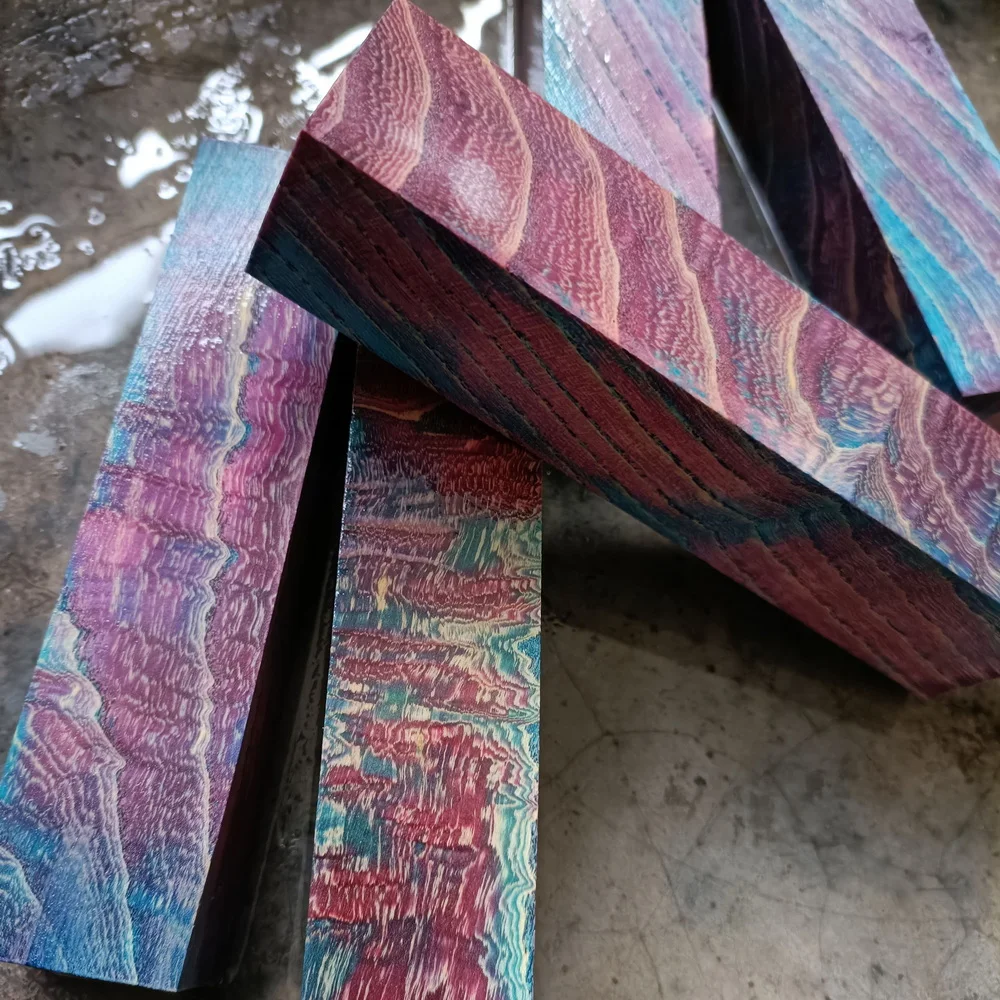 Description Picture 2 of item130x30x30mm Strange Wood Dazzling Blue-purple Color Wood knife Solid Raw Material Custom-Made Wooden Kitchen Knife Pen Handle