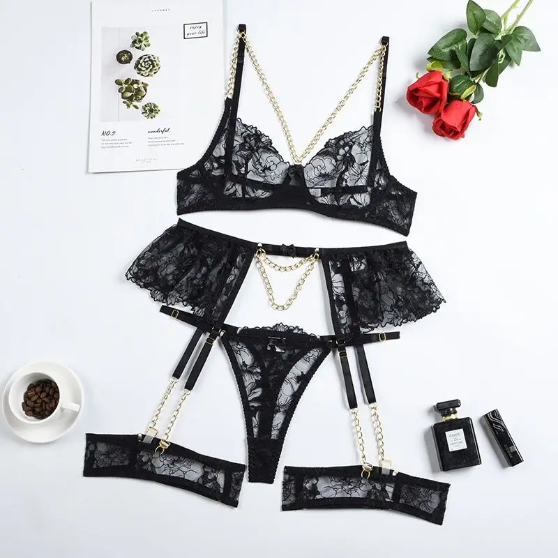 

Women's Sexy Gathering with Steel Ring Chain Design Lace Temptation Bra Set
