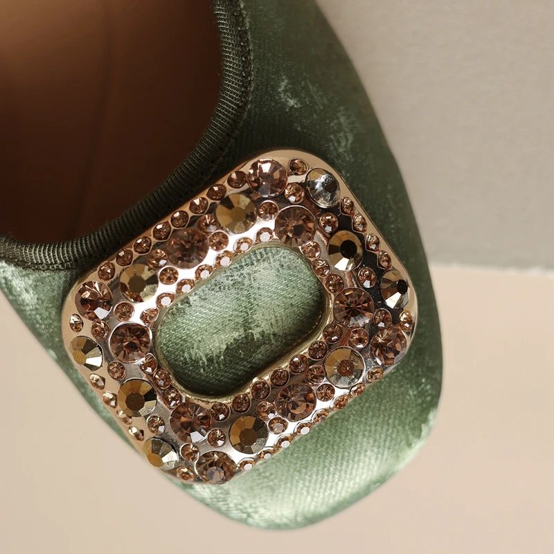 Women's new spring and autumn round head leather silk leather diamond inlaid metal accessories low heel large single shoes