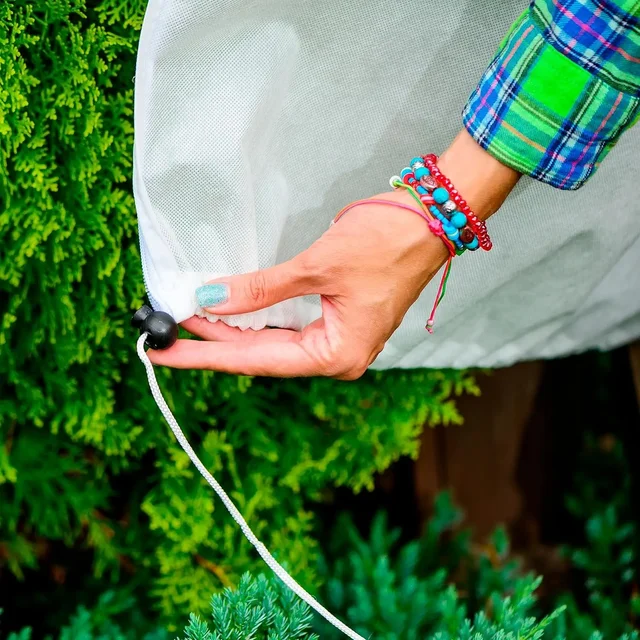 Multi-size Winter Plant Protection Bag Non-woven Plant Against Cold Warm Cover with Zipper Drawstring Vegetation Anti-Frost Bags 5