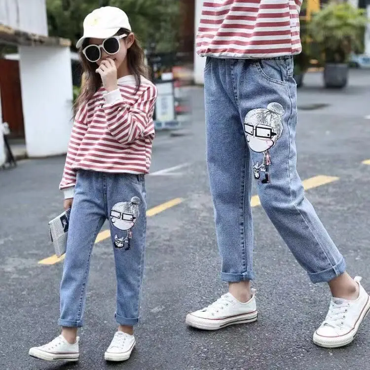 卡通美女