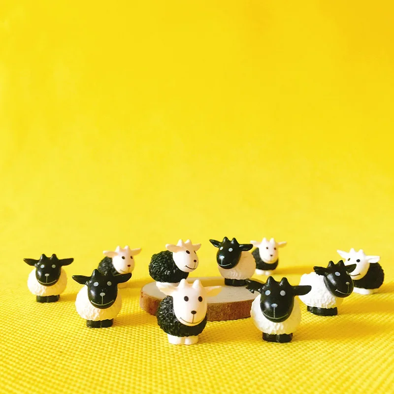Miniature Figurines 10 Pcs/miniatures animals/black and white sheep/cute/fairy garden/doll house/terrarium/gnome/figurine/home decor/diy supplies