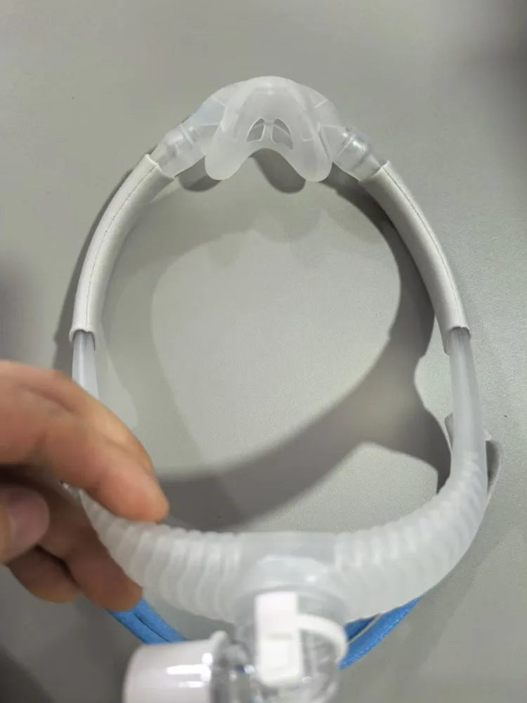 Masque nasal ResMed AirFit N30i CPAP avec son harnais ajustable, achat recommandé pour une thérapie respiratoire