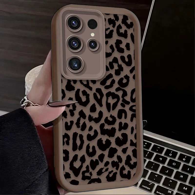 Chic Black Leopard Print Phone Case