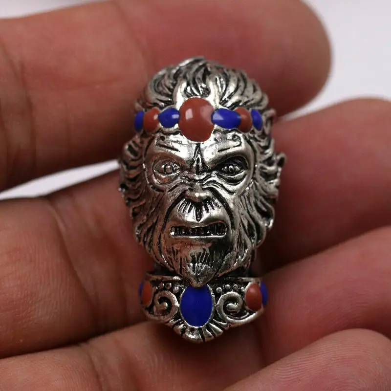 China Miao Gem Handsome Monkey King Head Sun Wukong Pendant Silver Amulet