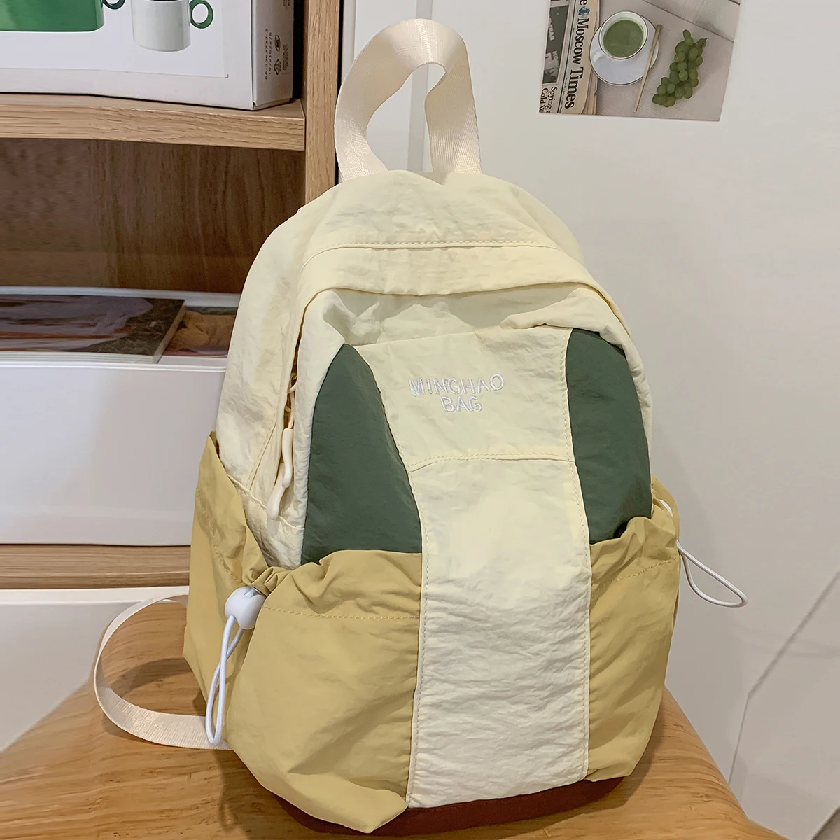 Outdoor Hiking Small Backpack Lightweight Mountaineering Bag Women's Summer Ultra-Light Sports Lightweight Backpack Small School Bag