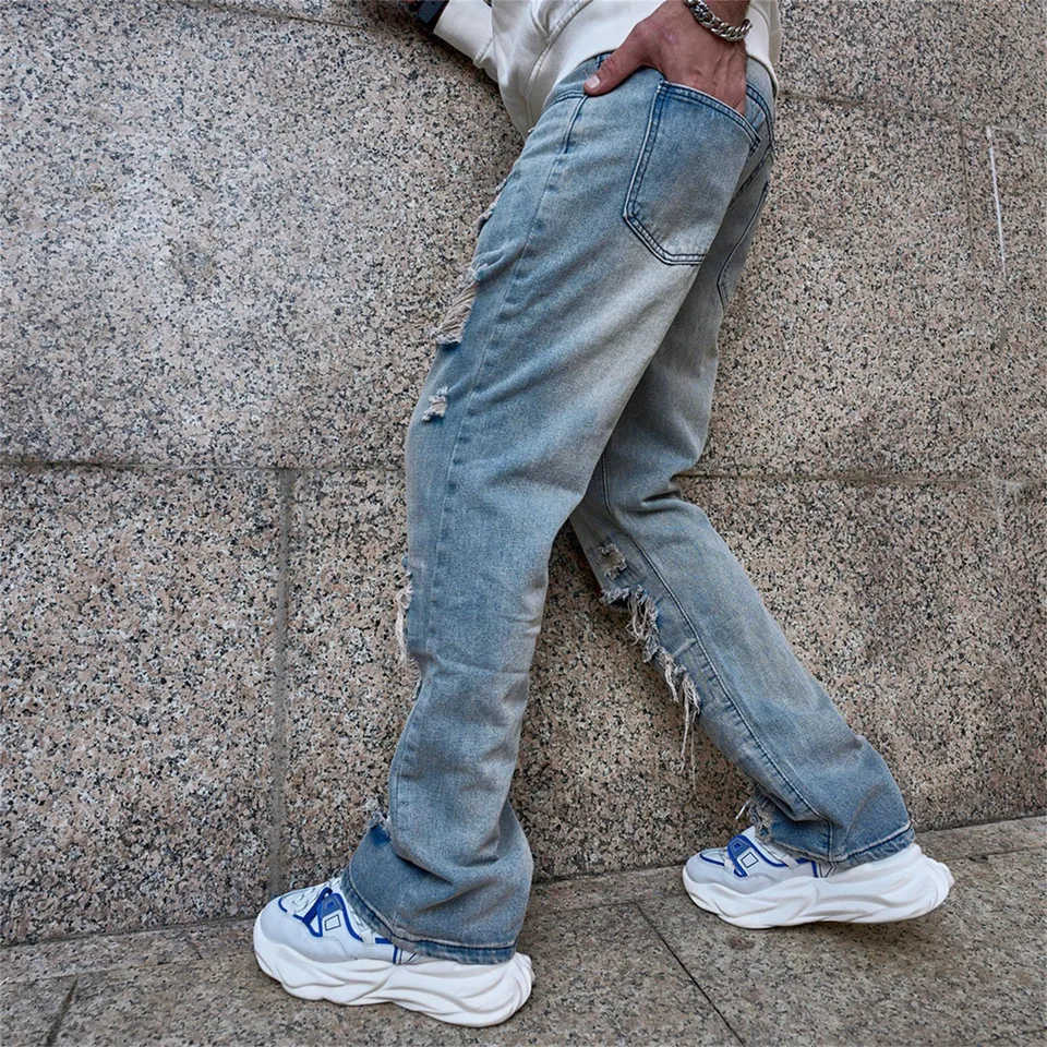 Comfortable Men's Relaxed Fit Denim Jeans