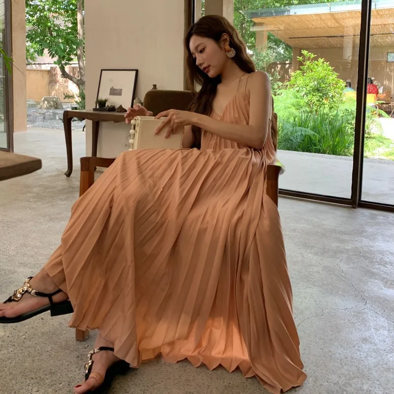 

2023 Summer French Sexy Pure Desire Deep V-neck Double Belt Elegant Dress