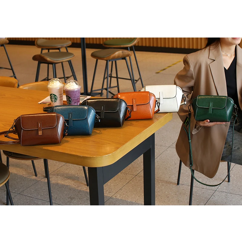 Oil Wax Cowhide Genuine Leather Crossbody Small Bag for Women Handbag