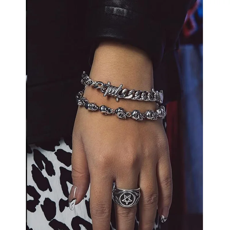 bracelet style gothique vue de face