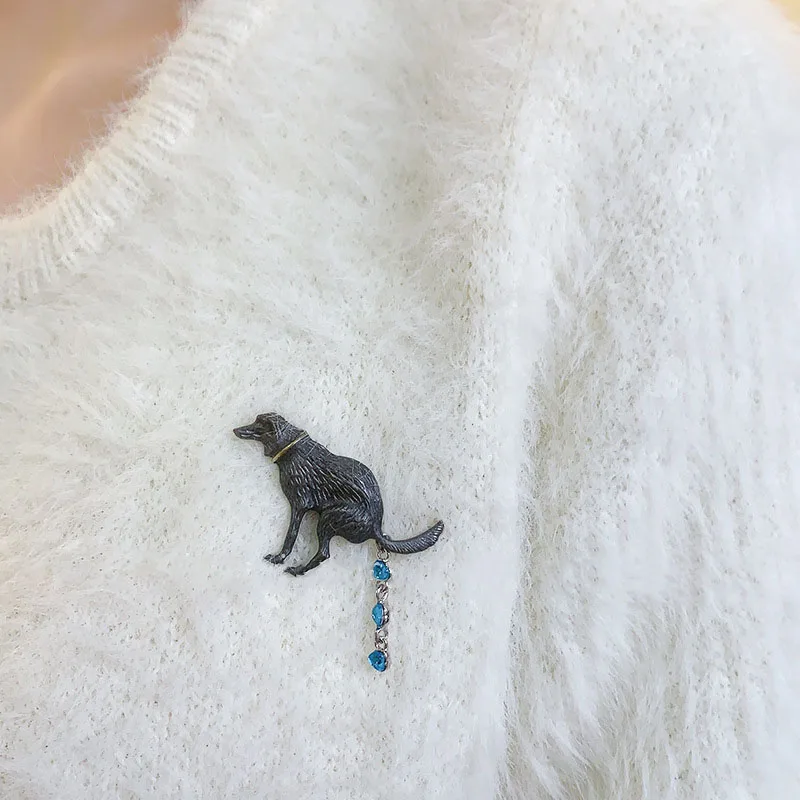 1pcs Fashion Pet Excrement Lapel Pin Personalized Brooches Lapel Pin Adornment Creativity Fun Dog Poop Badge Brooches Accessory