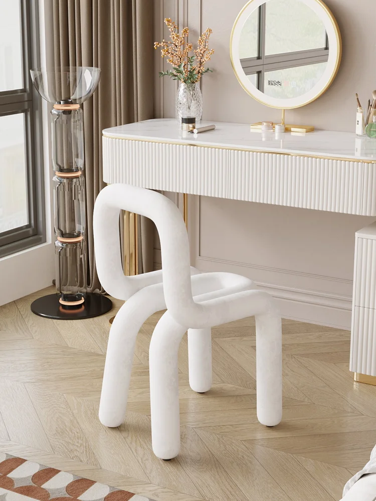 Dining Chair INS Klein Blue Designer Creative Makeup Stool Modern Minimalist Dining Chair with Backrest Trendy Vanity Seat for Adults Home