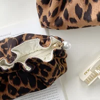 Women's Clutches Cosmetic Fashion Leopard Pearl Zipper Stylish Portable Cosmetic Storage Bags Girls Make Up Organizer Cion Purse - Image 5