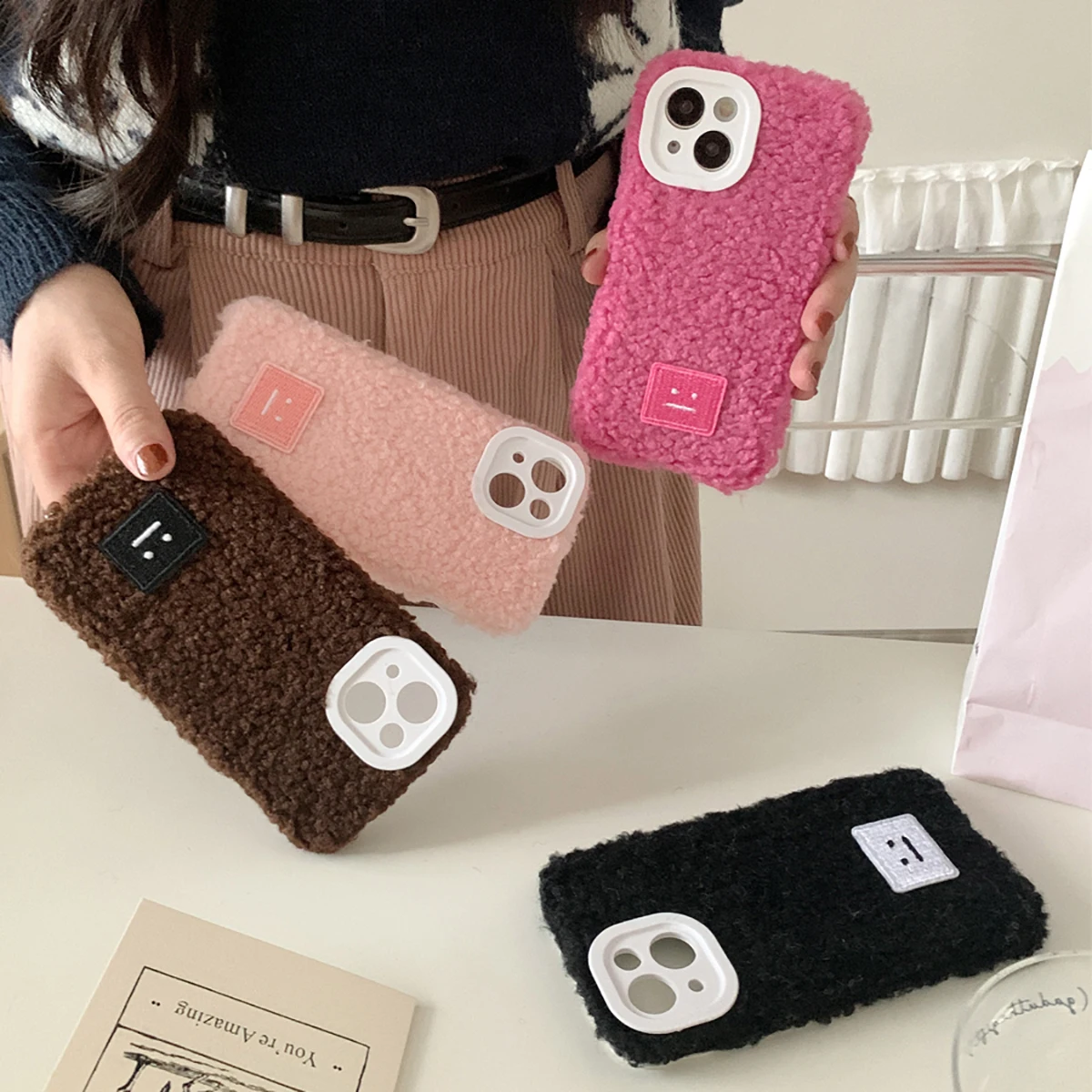 

Cute Smile Expression Solid Color Warm Fur Covers For iPhone 15 14 13 12 11 Pro Max Plus Lens Protection Plush Phone Cases Girls