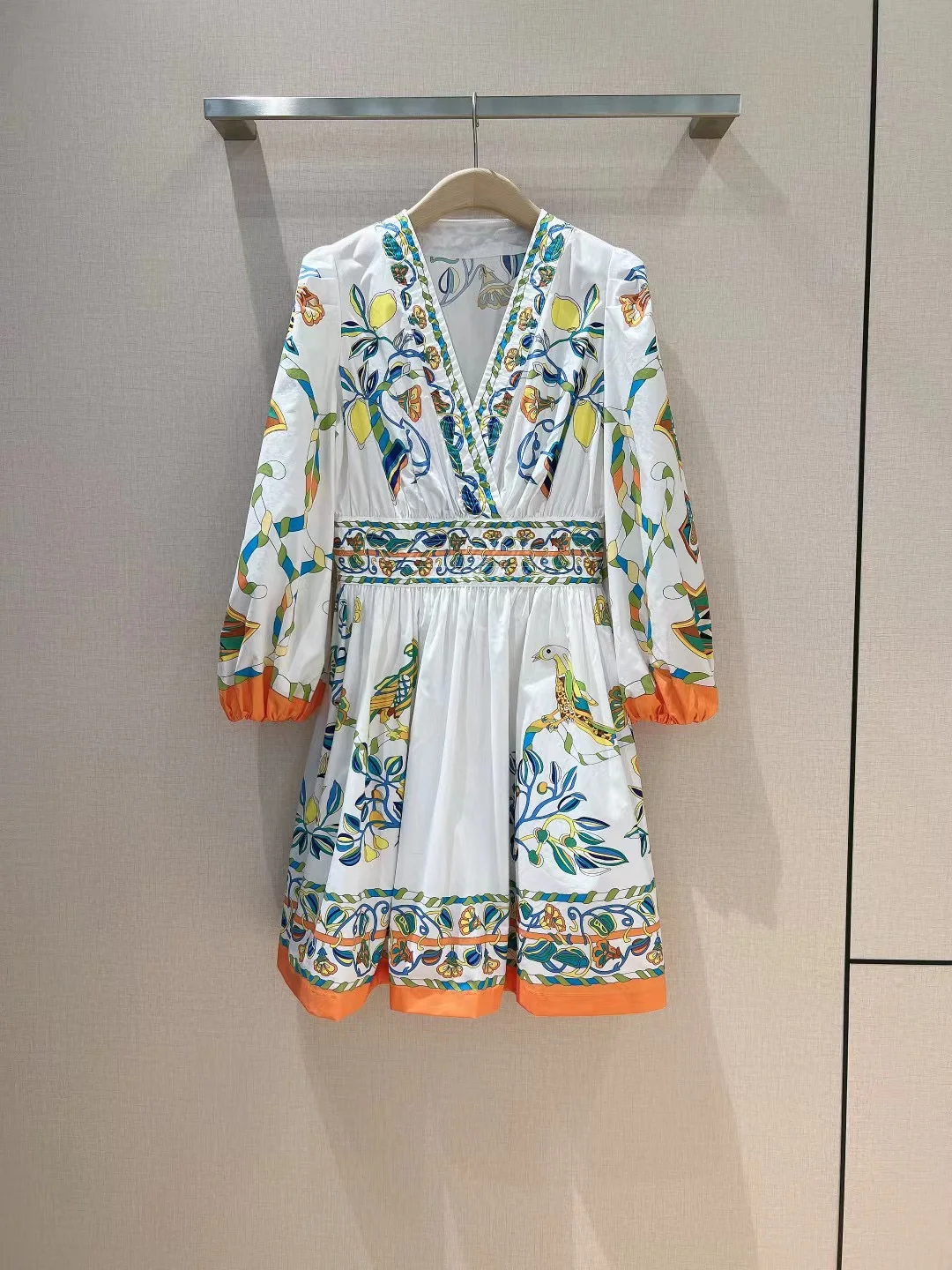 

High Quality 2023 Summer Women Fashion Runway Top Holiday Mini Print Dress Ladies Slim Hot Sale Cotton V-Neck Dresses
