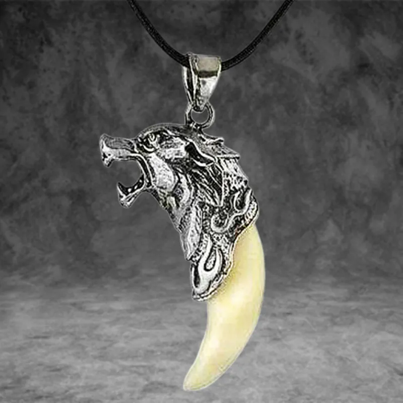 Vintage Fashion Men Wolf Head Necklace Wolf Tooth Pendant Hip Hop Punk Necklaces for Men Animal Jewelry Anniversary Gift Collare