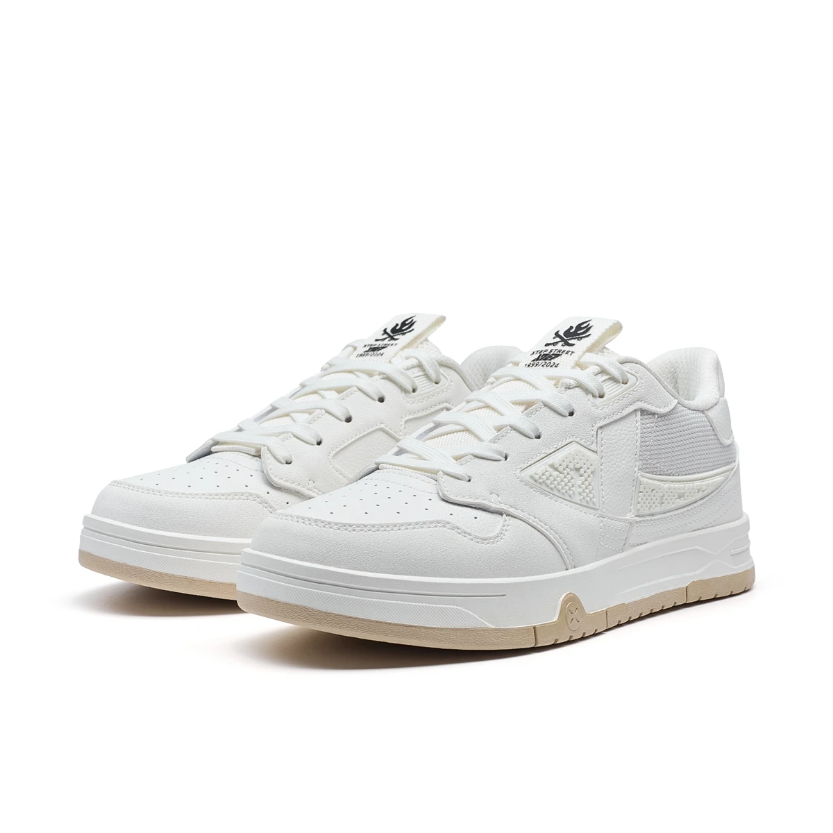 Xtep STEP-1 Skateboarding Shoes For Women Autumn Street Style Skate Shoes Durability Comfortable Sneakers 976318310040