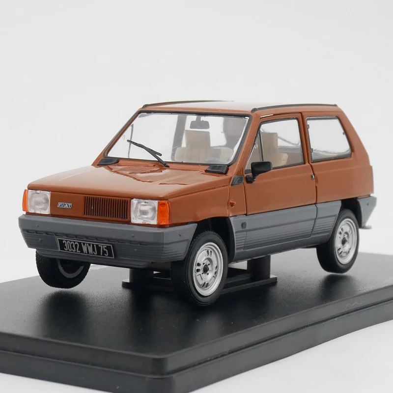 Ixo 1:24 Scala Pressofuso Lega 1980 Fiat Panda 45 Modello Di Auto Vintage Classico Nostalgia Collezione Per Adulti Giocattoli Souvenir Regali Display