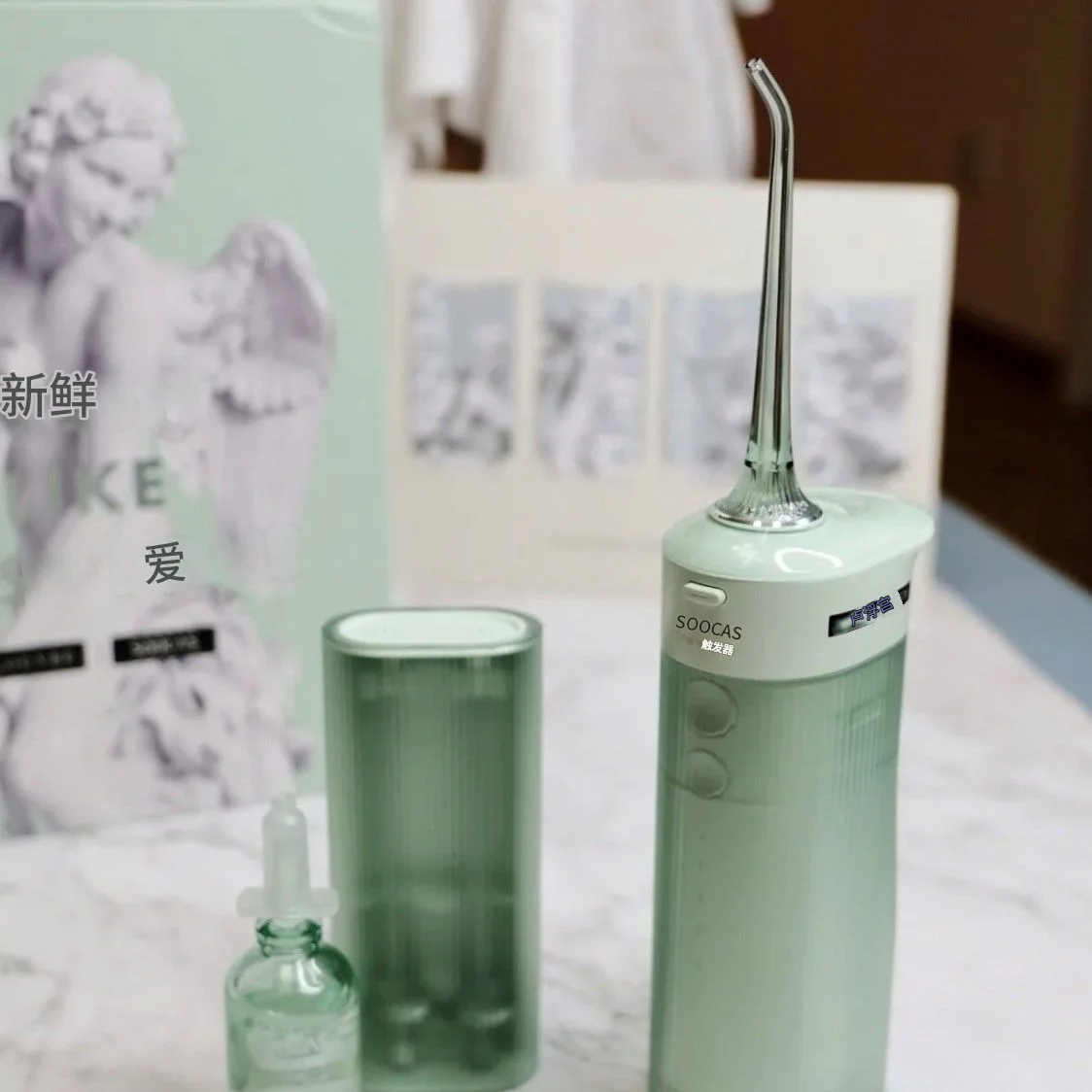 충전식 탈착형 물탱크가 있는 Soocas W1 휴대용 구강세정기, 어린이, 가정용 및 교정용으로 적합