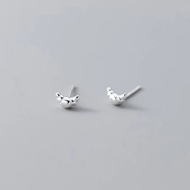 New Mini Croissant Stud Earrings For Women Cute Bread Earrings Classic Fine Jewelry Gift 4
