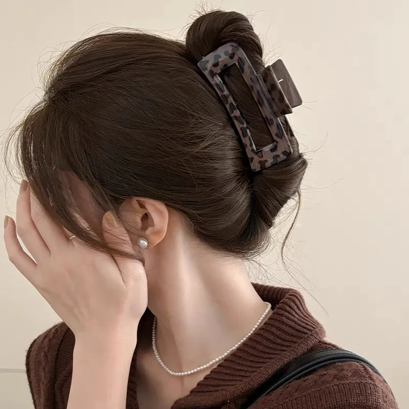 Leopard Print Love Hair Claw Ladies Temperament Ponytail Hairpin Crab Shark Clip For Women  Simple Festival Hairpin Hair Claw