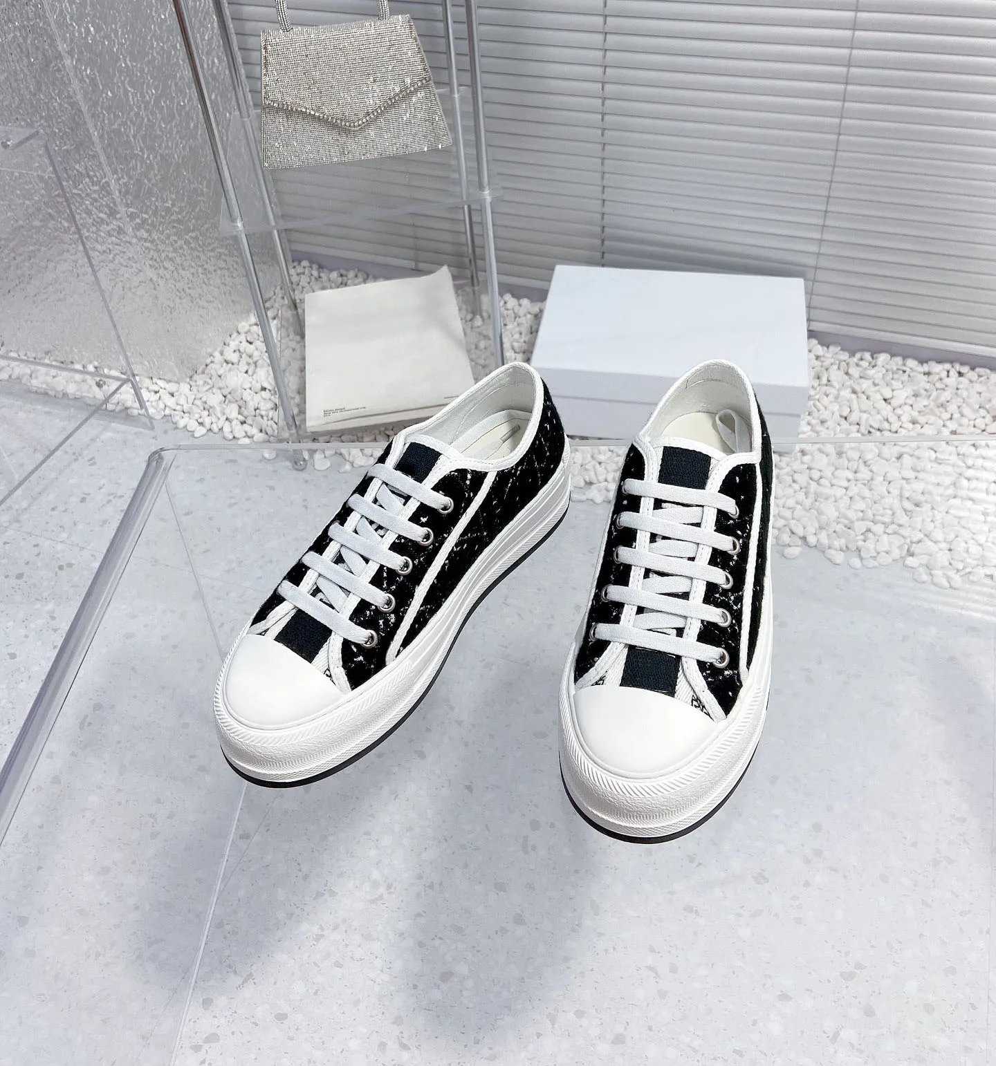 2024 Spring New Thick Sole Canvas Shoes Casual Single Shoes Academy Style Versatile Board Shoes