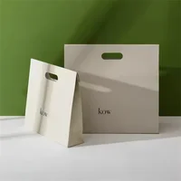 Sacs en papier carton imprimés personnalisés, 500 pièces, sacs cadeaux de luxe de haute qualité avec votre logo pour le shopping et l'emballage, vente en gros 1