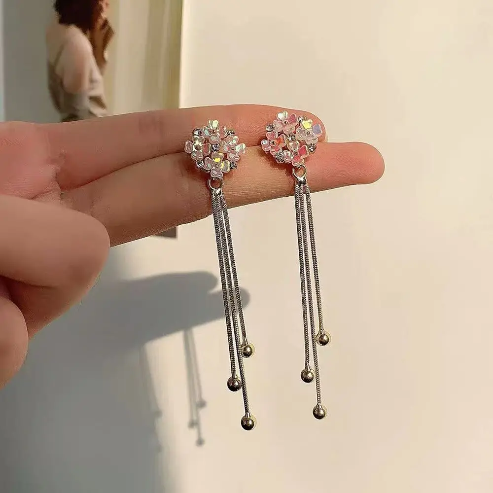 

Simple Punk Delicate Female Chain Elegant Fashion Jewelry Stud Earrings Korean Style Earrings Flower Dangle Earrings