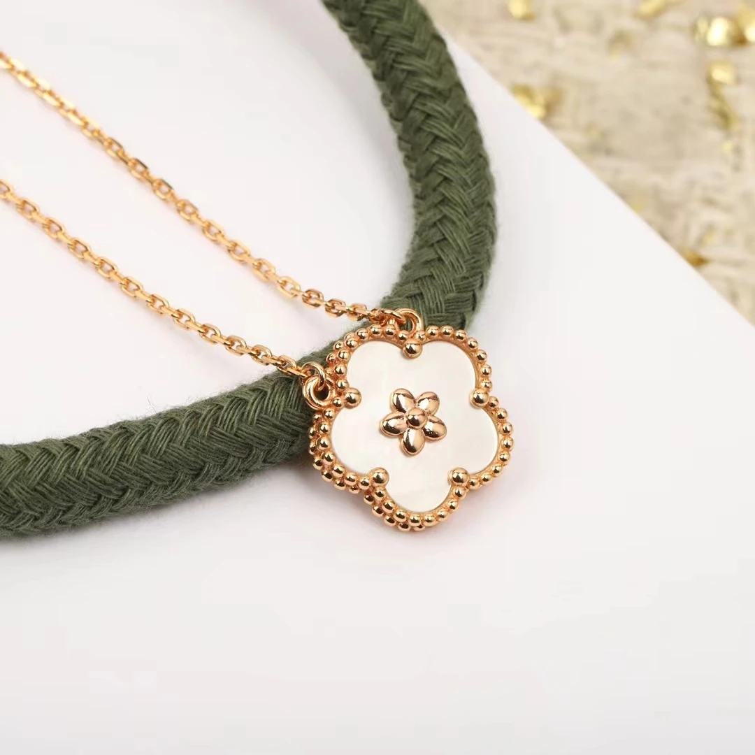 

Rose Gold White Shell Ladybug Lucky Flower Pendant Women's Necklace Fashion Brand Luxury 925 Silver Jewelry Banquet Gift