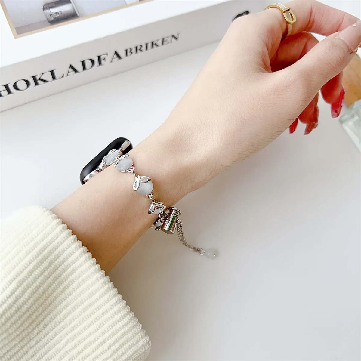 Bracelet de montre pour iWatch 42/44/45/46/49 mm 38/40/41 mm Bracelet de montre tendance en métal pour montres de la série Ultra2 Série 10/9/8/7/6/5/4/3/2/1_voghion.com