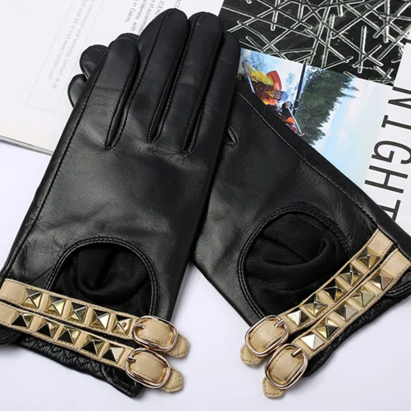 

New Winter Women Rivet Stage Performance Personality Pole Dance Gloves Nightclub Punk Keep Warm Touch Screen Gloves