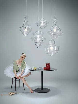 

Стеклянная люстра в итальянском стиле для ресторана, креативная индивидуальная художественная лампа в стиле новой эпохи для простой гостиной