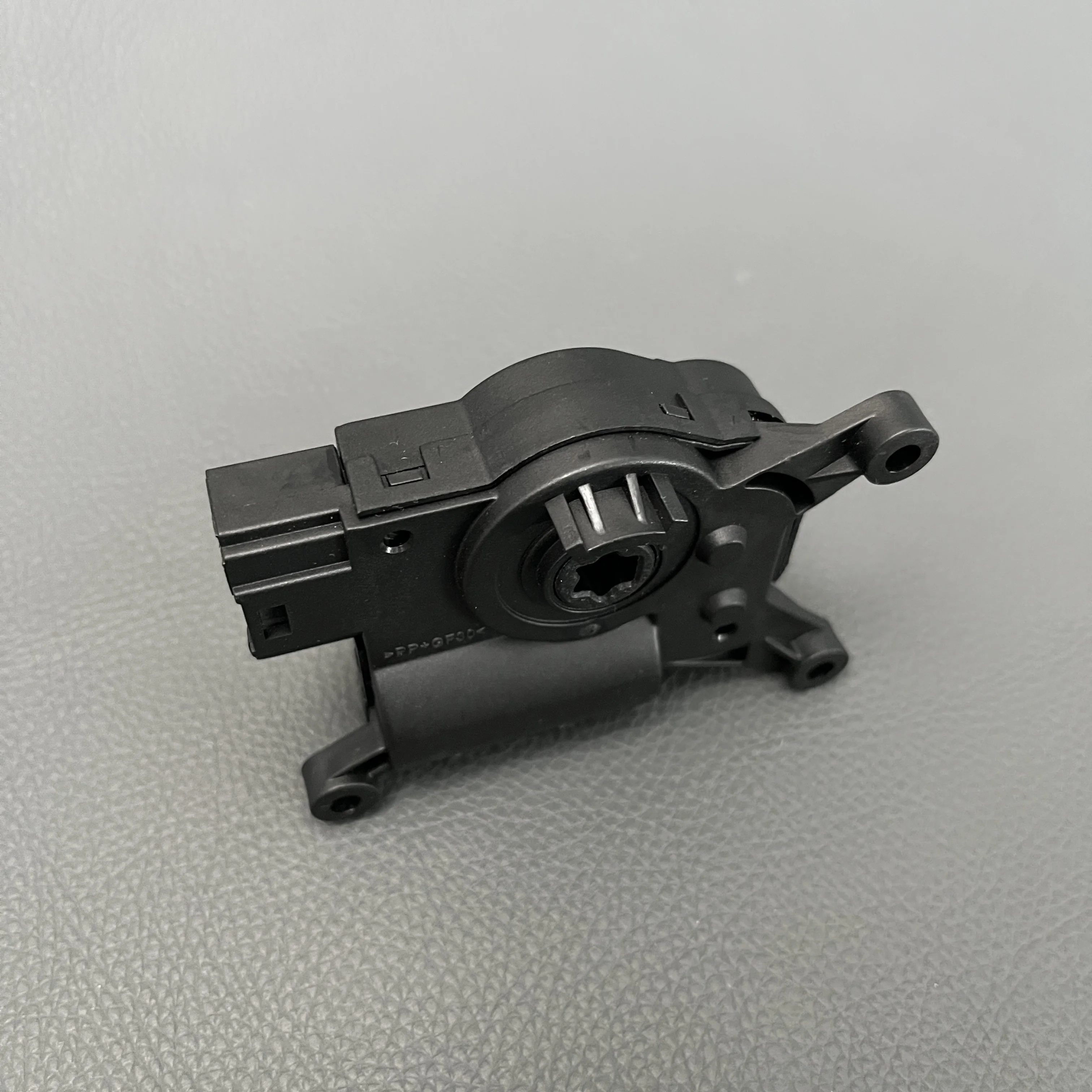 For VW Golf 7 2013-5Q0907511D 5Q0907511H 5Q0907511K Air Conditioner Servo Motor Air Conditioner Damper Actuator Auto damper servo mechanism sub assembly