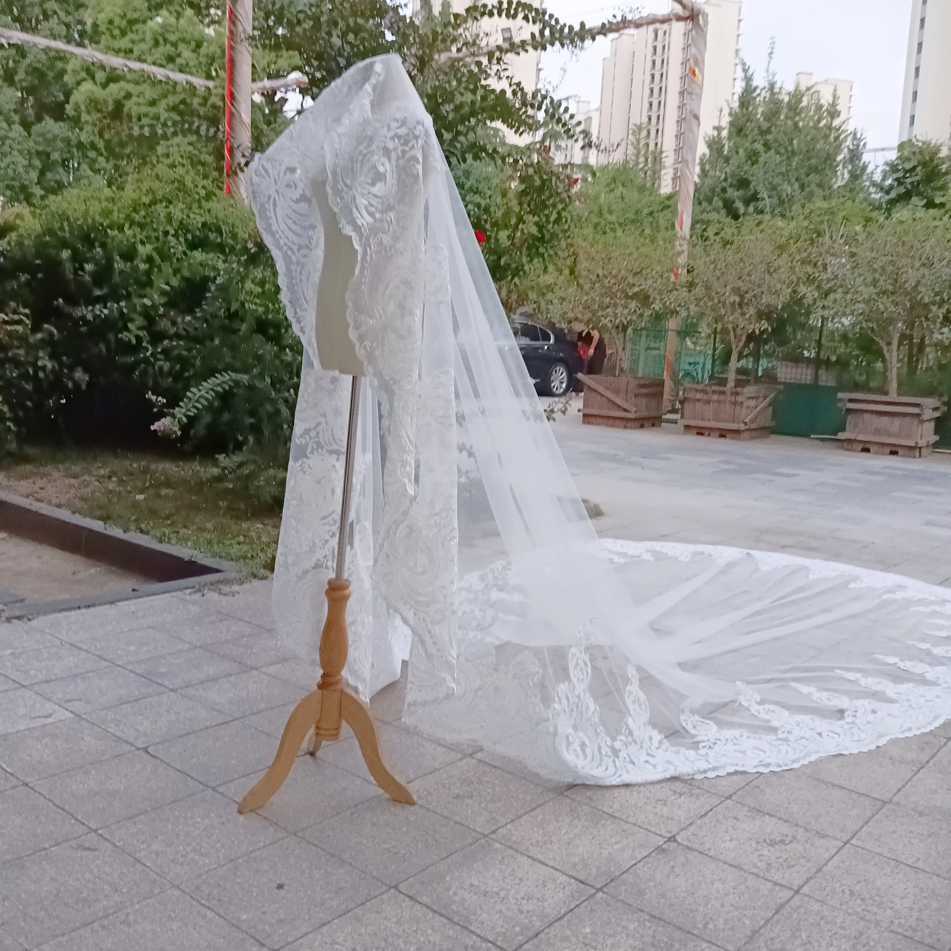 Lace trimmed cathedral veil - 240 cm - VEILS