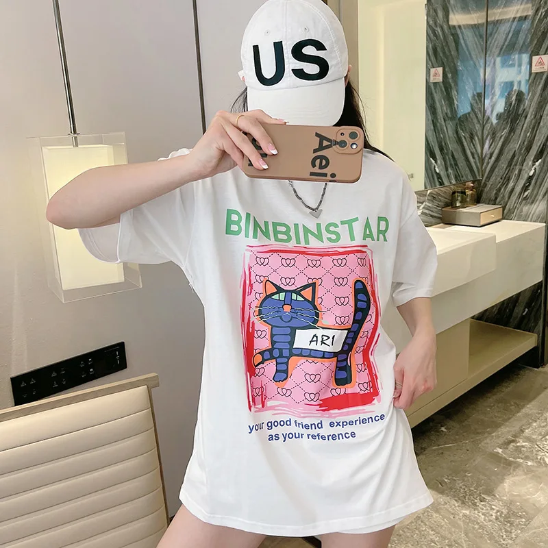

Cat Anime 2024 Summer New Sweet Cool Casual Commuting Loose Spray Painting Loose T-shirt Women's Long Style Brand Designer Tees