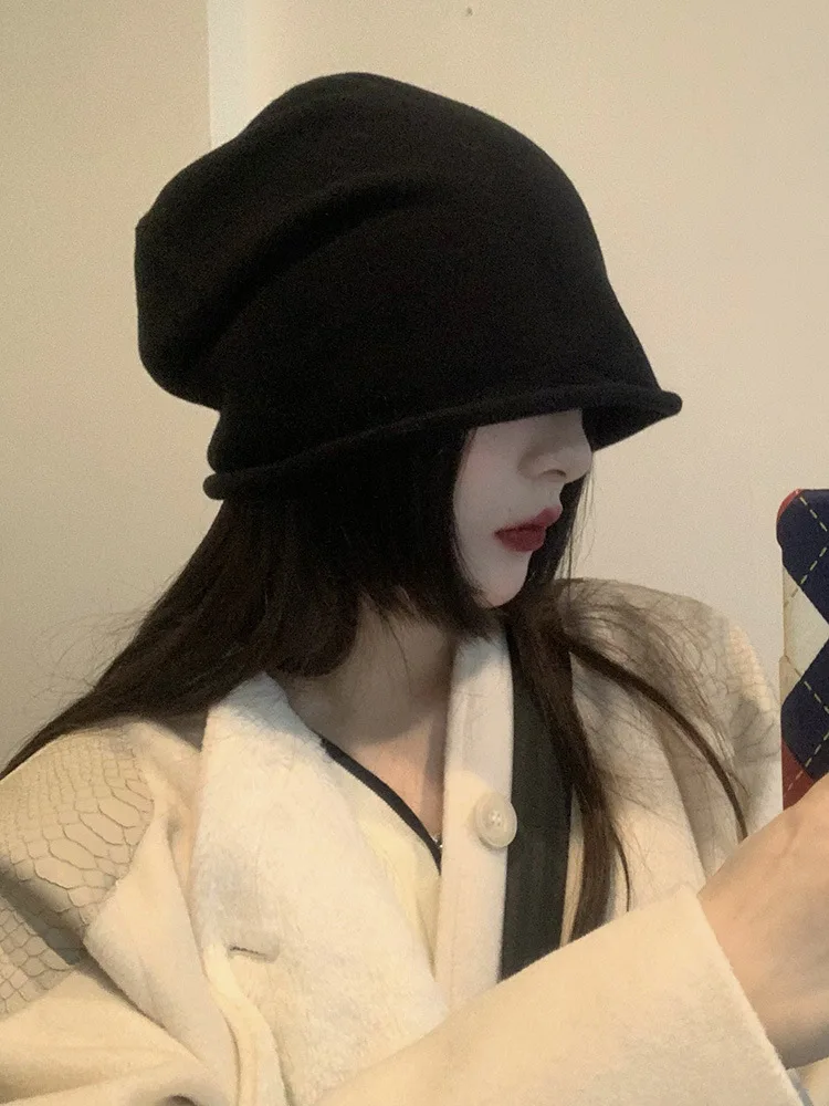 

Однотонная женская зимняя Маленькая вязаная шапка со складками на весну и осень универсальная Новая Вязаная Шапка