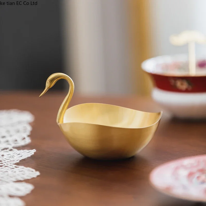 European style light luxury brass creative swan storage bowl tea table snacks dried fruit tray decorative ornaments jewelry dish 3
