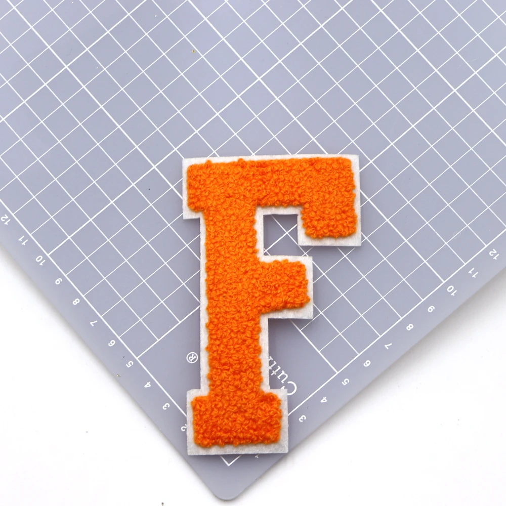 Patch termoadesivi alla moda e girly con lettera rosa in stile preppy
