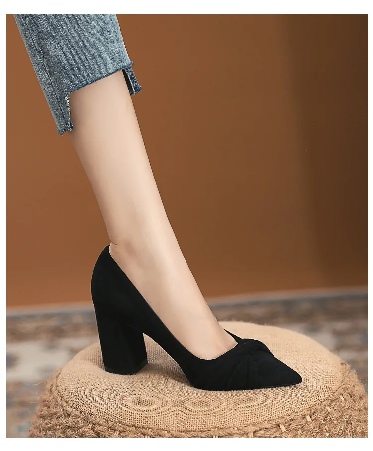 US$25.24-Concise Elegant Thin Heels Single Shoes Wild High Heels Large Small  Size Womens Shoes Party Dress Pumps 31,32,33,45,46-Description