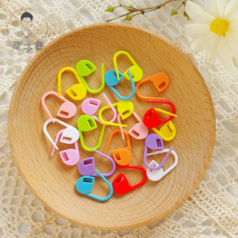 Random color Plastic Resin Small Clip Locking Stitch Markers Crochet Latch Knitting Tools Needle Clip Hook Sewing Tool