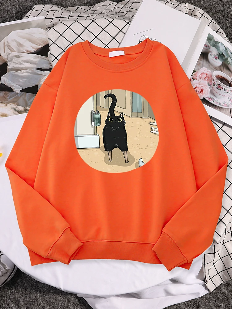 

A Cat With Bare Paws In The Bathroom Print Women Hoody Full Sleeve Sportswear Loose Casual Sweatshirt Fashion Fleece Sportswear