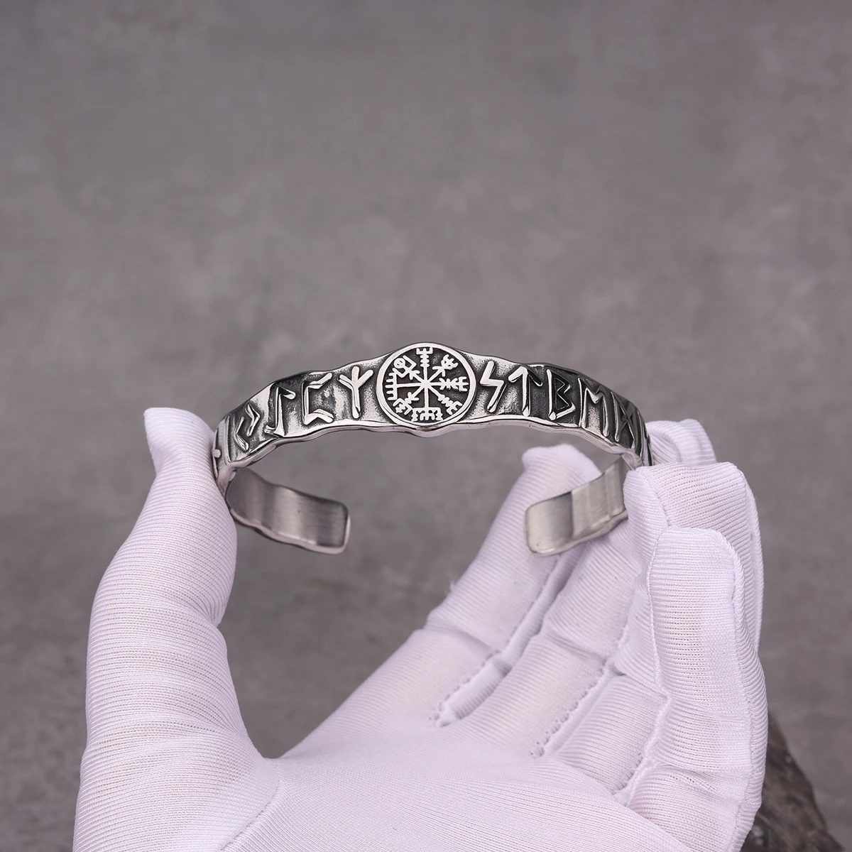 Edelstahl-Armreif für Frauen, Vintage-Wikinger-Rune-Amulett-Armband, Schmuck, skandinavischer Punk, Hip-Hop-Handgelenk, Geschenk für Mädchen – Detail 5