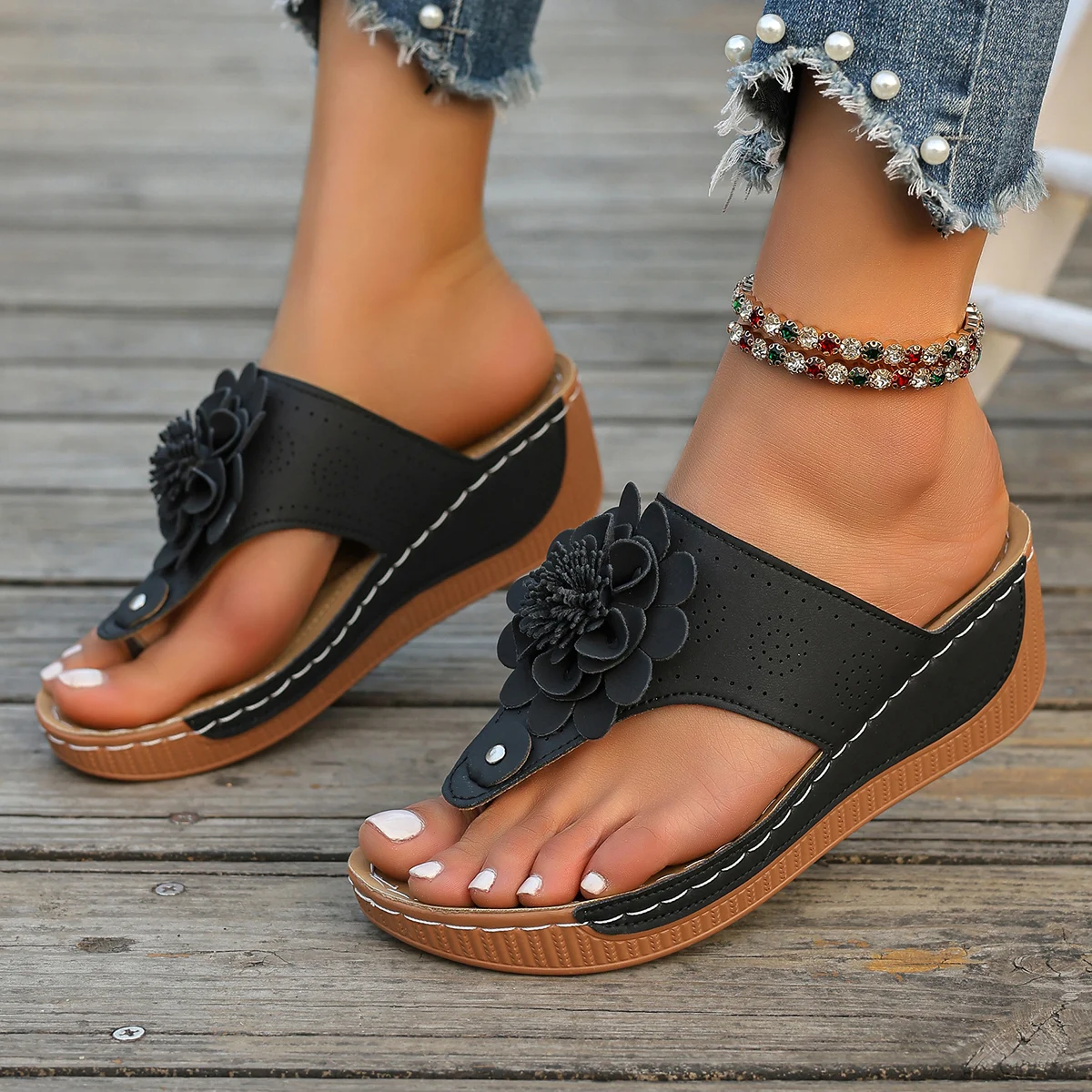 Retro Flower Decor Platform Slippers Women 2025 Summer Clip Toe Wedge Sandals Woman Plus Size 43 Light Thick Bottom Beach Shoes