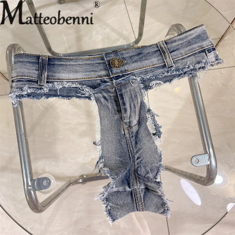 Show Peachy Butt Low Waist Perforated Nightclub Denim Shorts Fashion Fun Bar High Elastic Women\'s Mini Jeans Sexy Beach Outfits