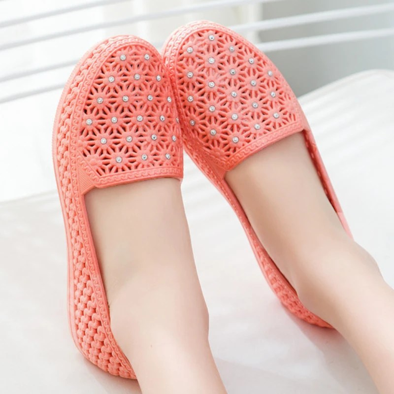 

Women's Flats 2023 Summer Breathable Hollow Shallow Slip on Walking Shoes for Women Outdoor Fashion Light Ladies Casual Shoes