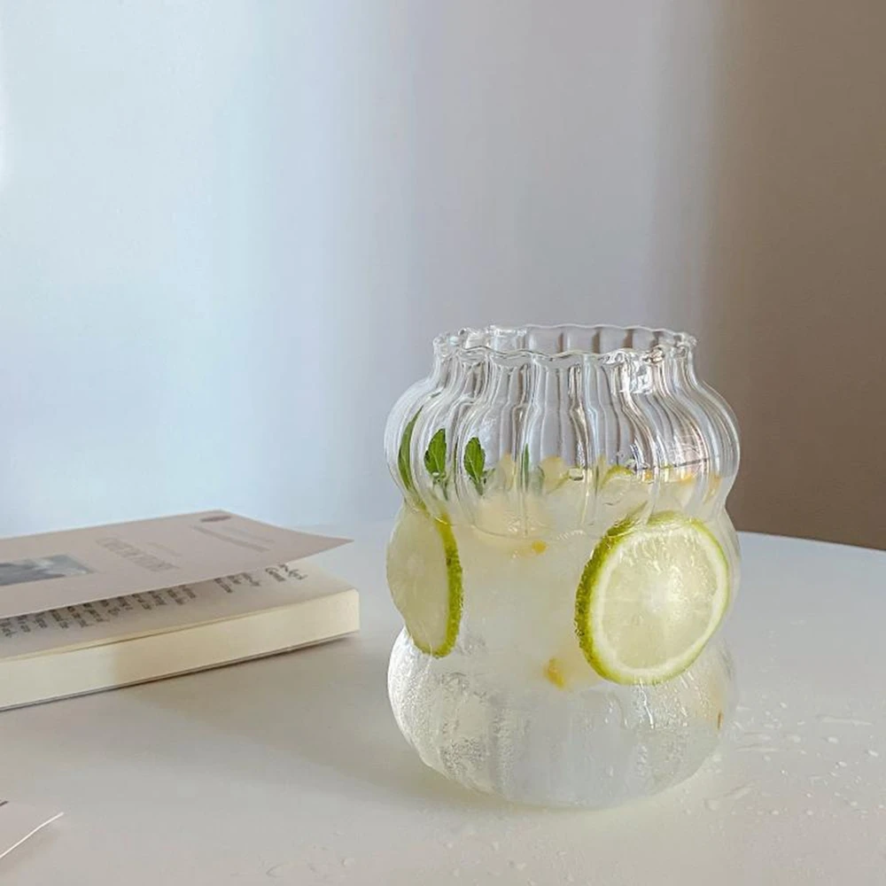 Tasse en Verre Ondulée de 500 ml avec Couvercle et Paille en Bambou