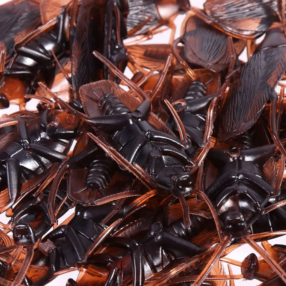 150 Pcs Simulation Cockroaches Prank Toys Plastic Insects For April Fool Scare Friends Practical Jokes Novelty