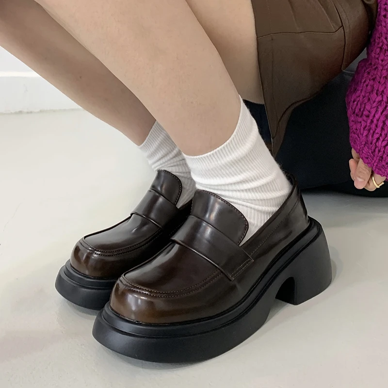 

Metal Chain Platform Lolita Gothic Shoes Woman 2023 Spring College Style Patent Leather Pumps Women Japan School Uniform Shoes