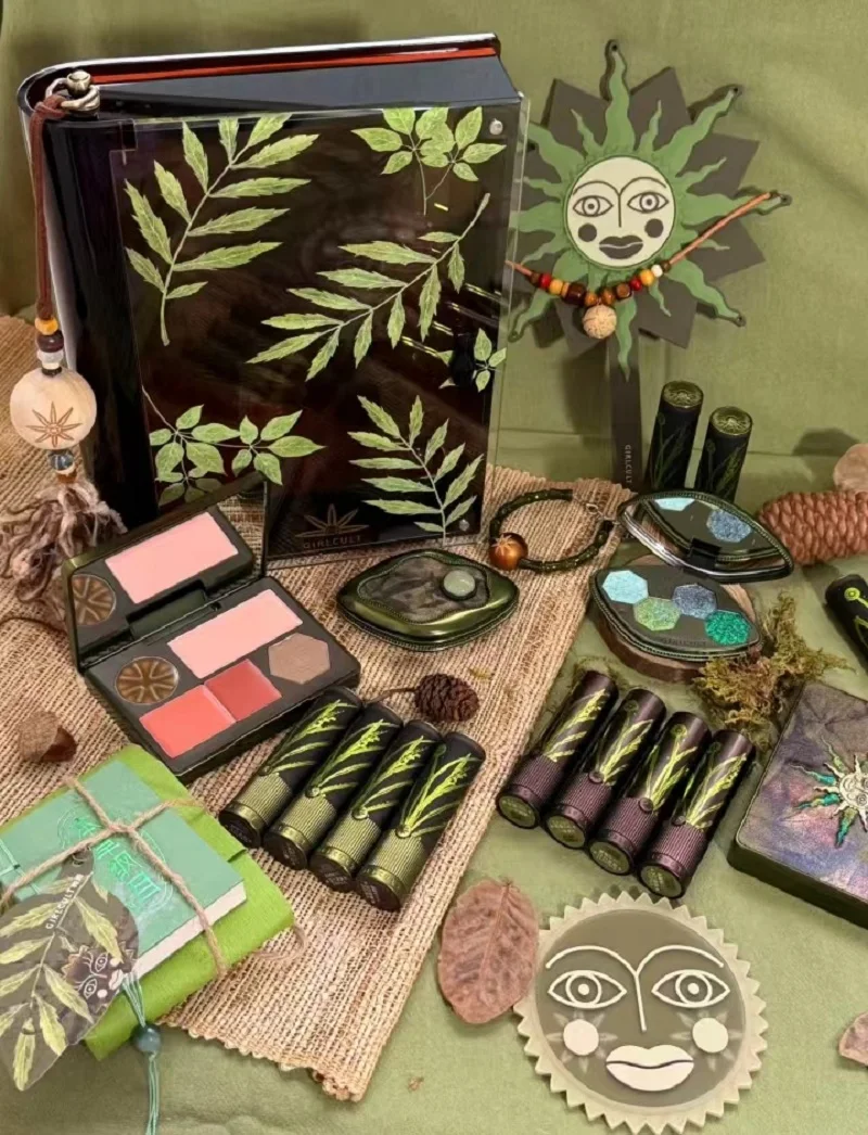 Girlcult Materia Medica Series ALLIN Makeup Gift Box Eyeshadow Face Integrated Palette Lip Gloss Handheld Mirror Gift Set