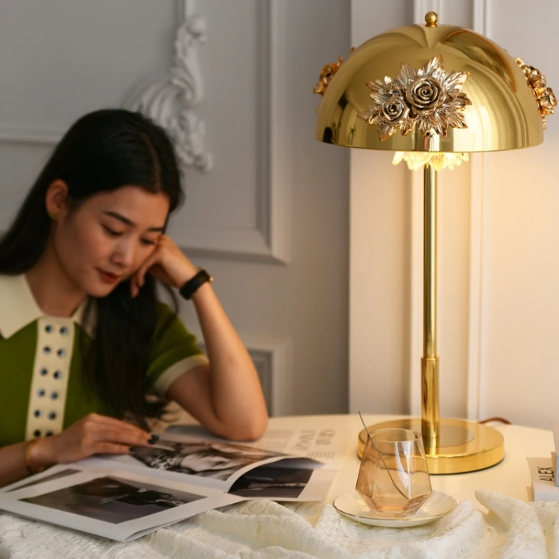Modern Luxury Gold Table Lamp with Advanced LED Bedside Lamp and Practical Home Decoration Lamp